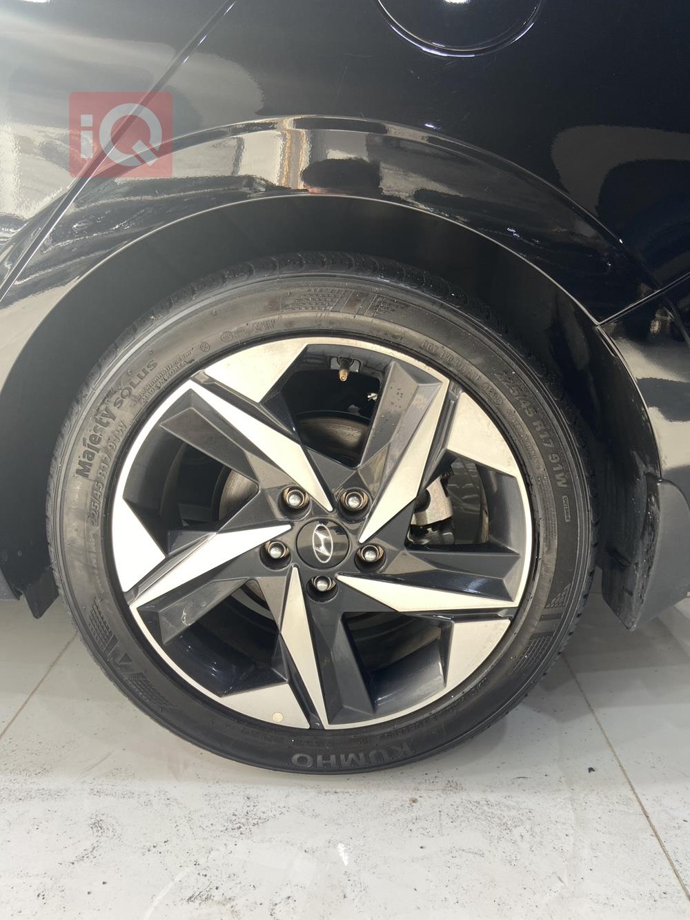 هیوندای ئەلەنترا